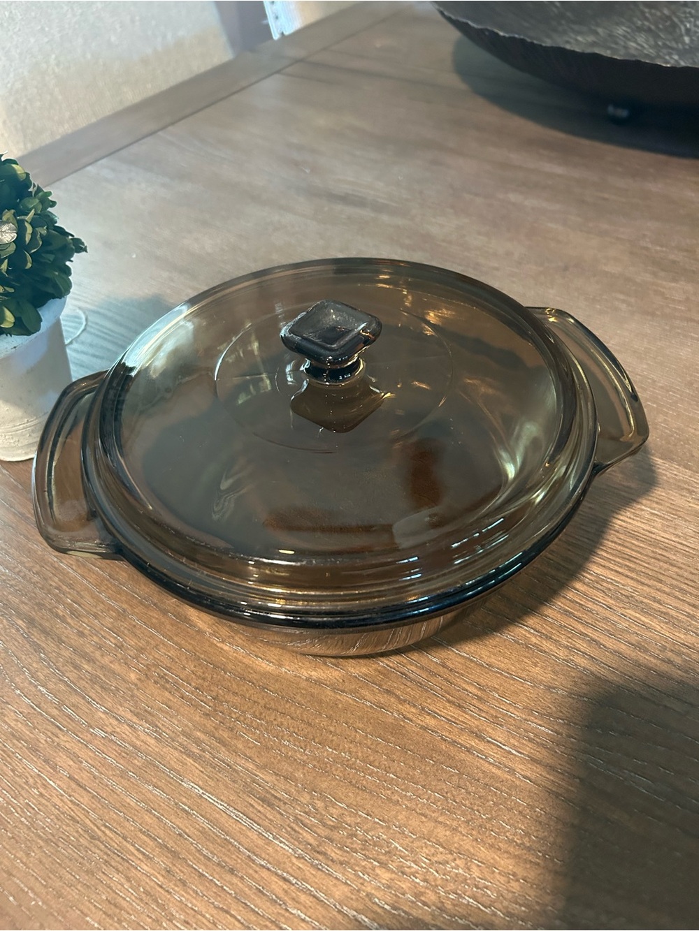Anchor Ovenware 1.5-Quart Round Casserole Dish (Model 1037).